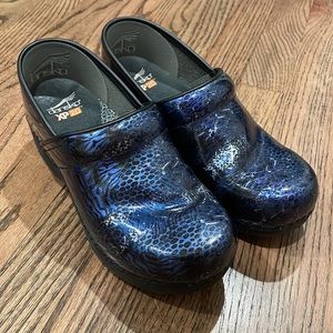 Dansko XP clogs